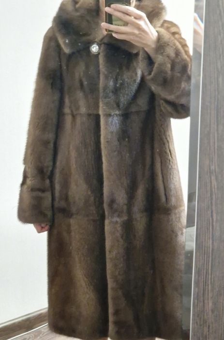 Продаю норковую шубу