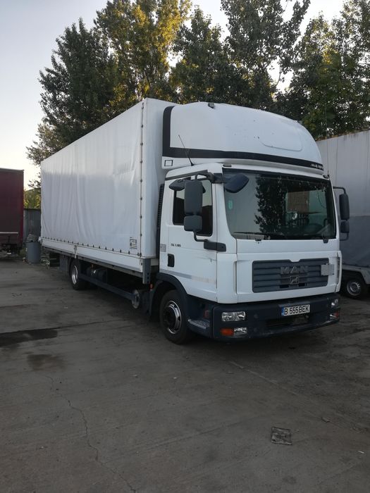 Închirieri camion cu macara prelata 7.5t