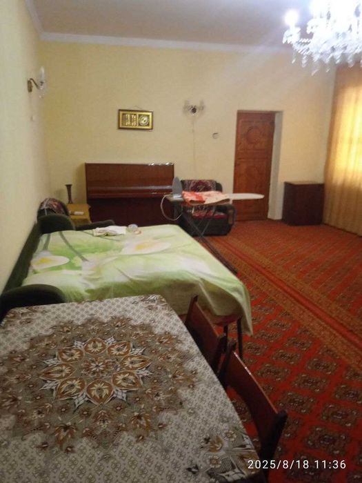 Продаётся двухэтажный коттедж на участке в 6,5 соток в посёлке Улугбек