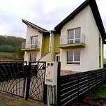 Duplex de vanzare Gilau, la 200 m de lac.