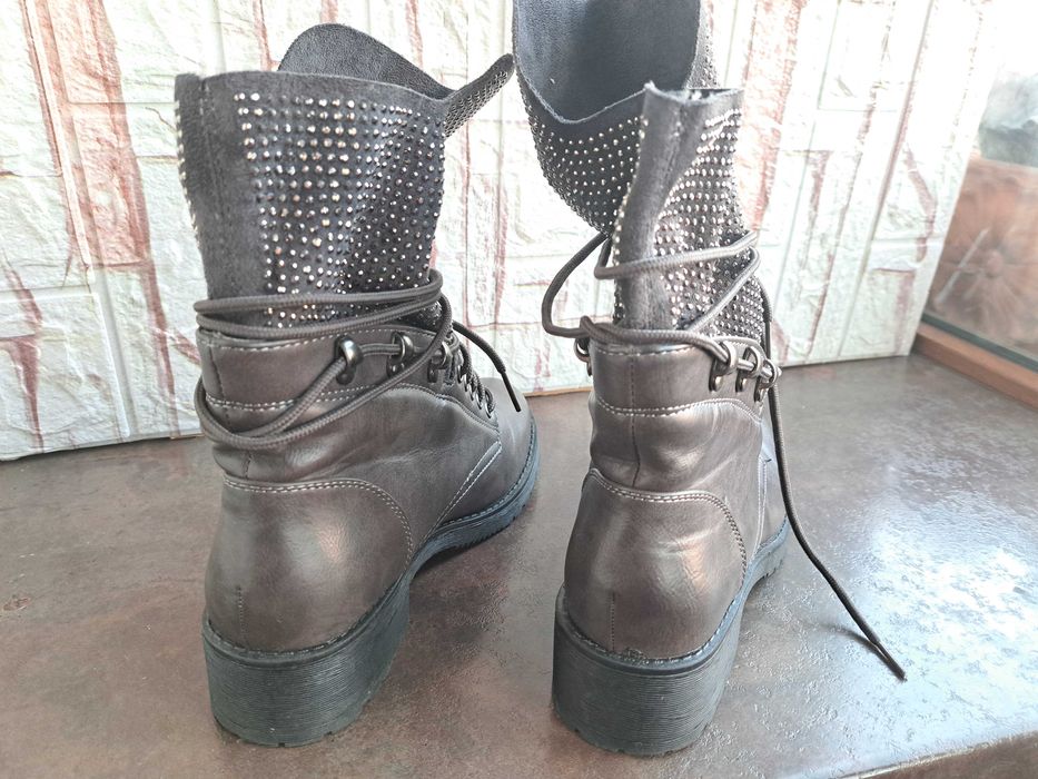 дамски ботуши,зимни обувки,боти,кубинки номер38