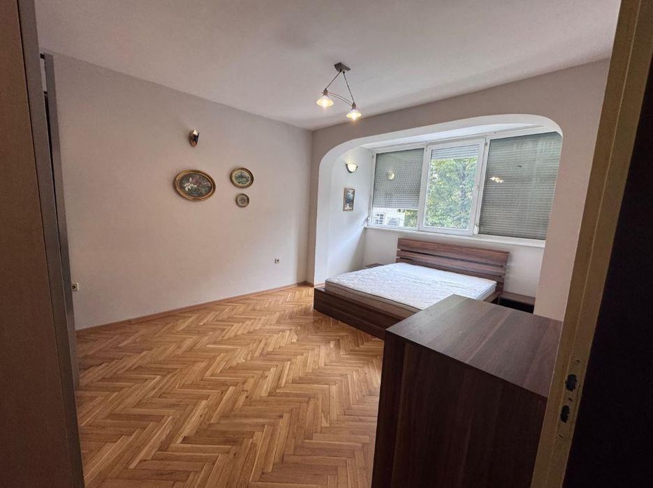 Тристаен апартамент, под наем, Конфуто