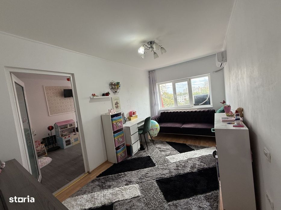 Apartament 3 Camere De Vânzare Km 4-5 Mobilat Complet