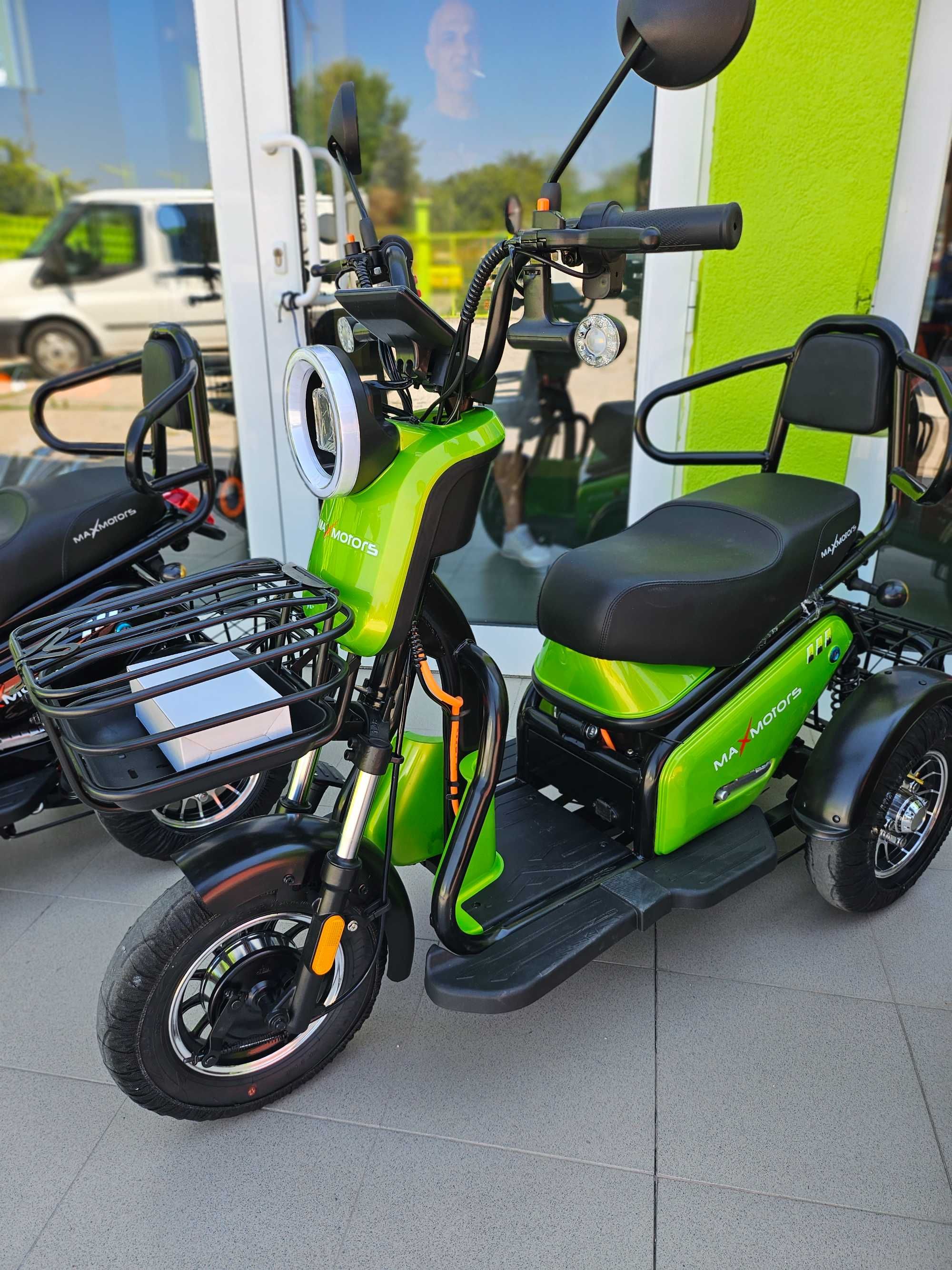 Електрическа триколка MaxMotors Pudding 1800W 48V-20Ah Двуместна