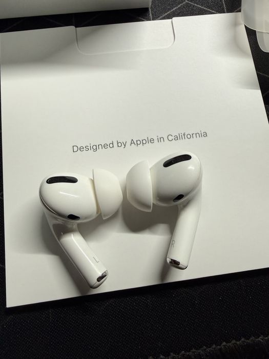 Airpods Pro 1 Carcasa Magsafe + Husa piele NOMAD