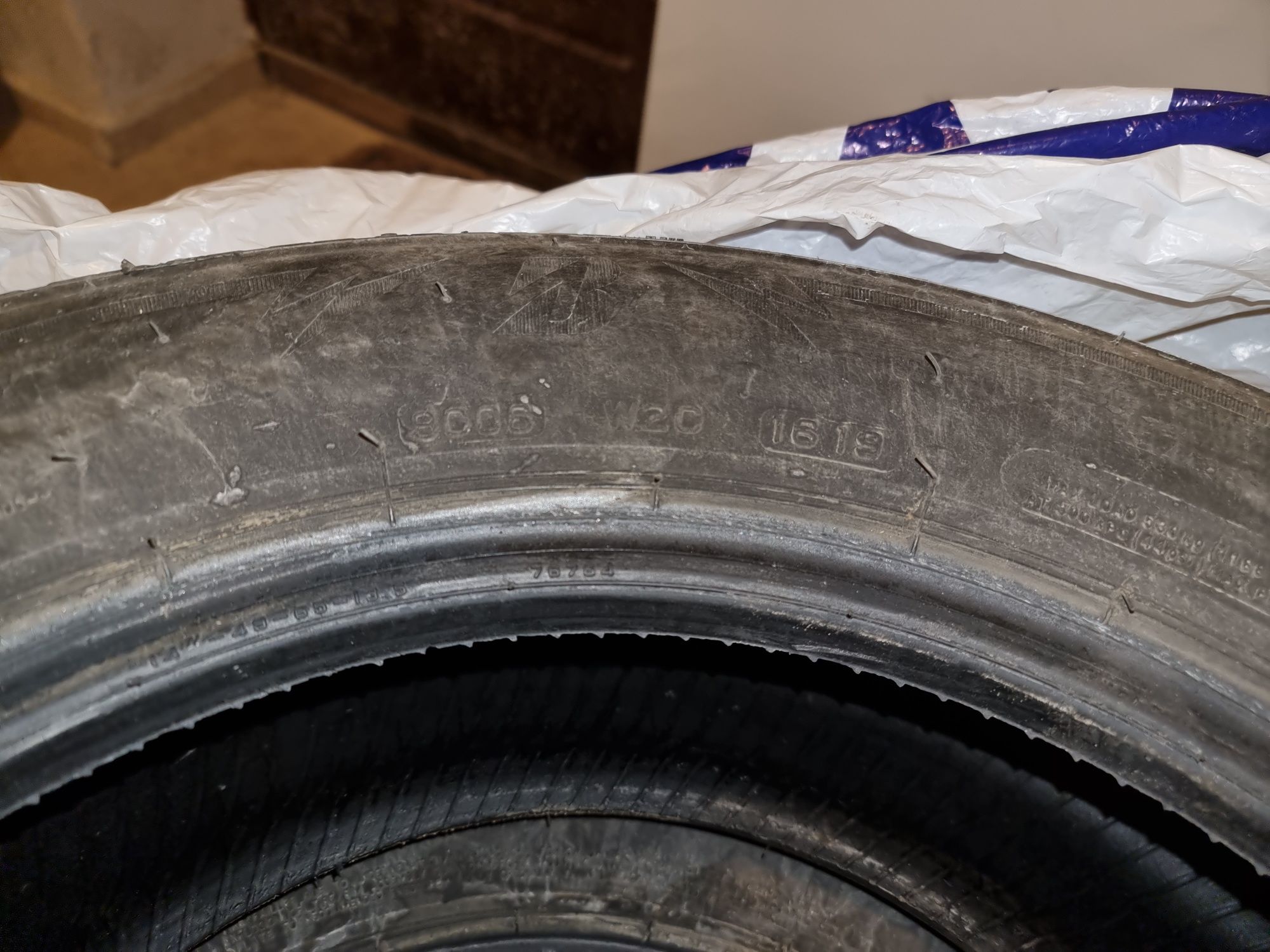Гуми зимни Bridgestone LM005 185/65R14 86T