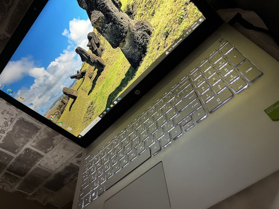 HP Pavilion лаптоп - Intel i5 / 8GB / SSD + HDD / NVIDIA 940 MX