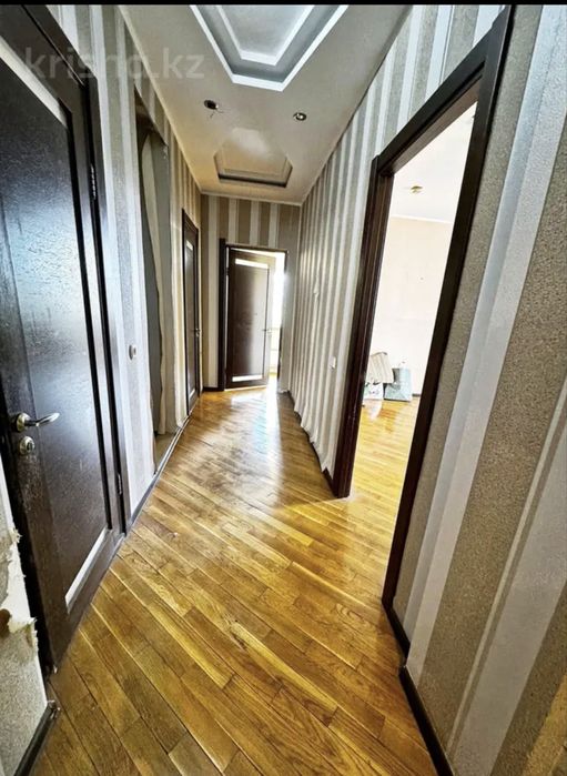 Двери межкомнатные б/у