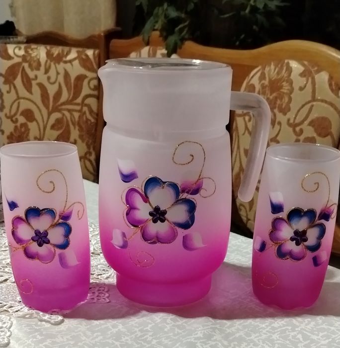 Новый, красивый, качественный набор для напитков.