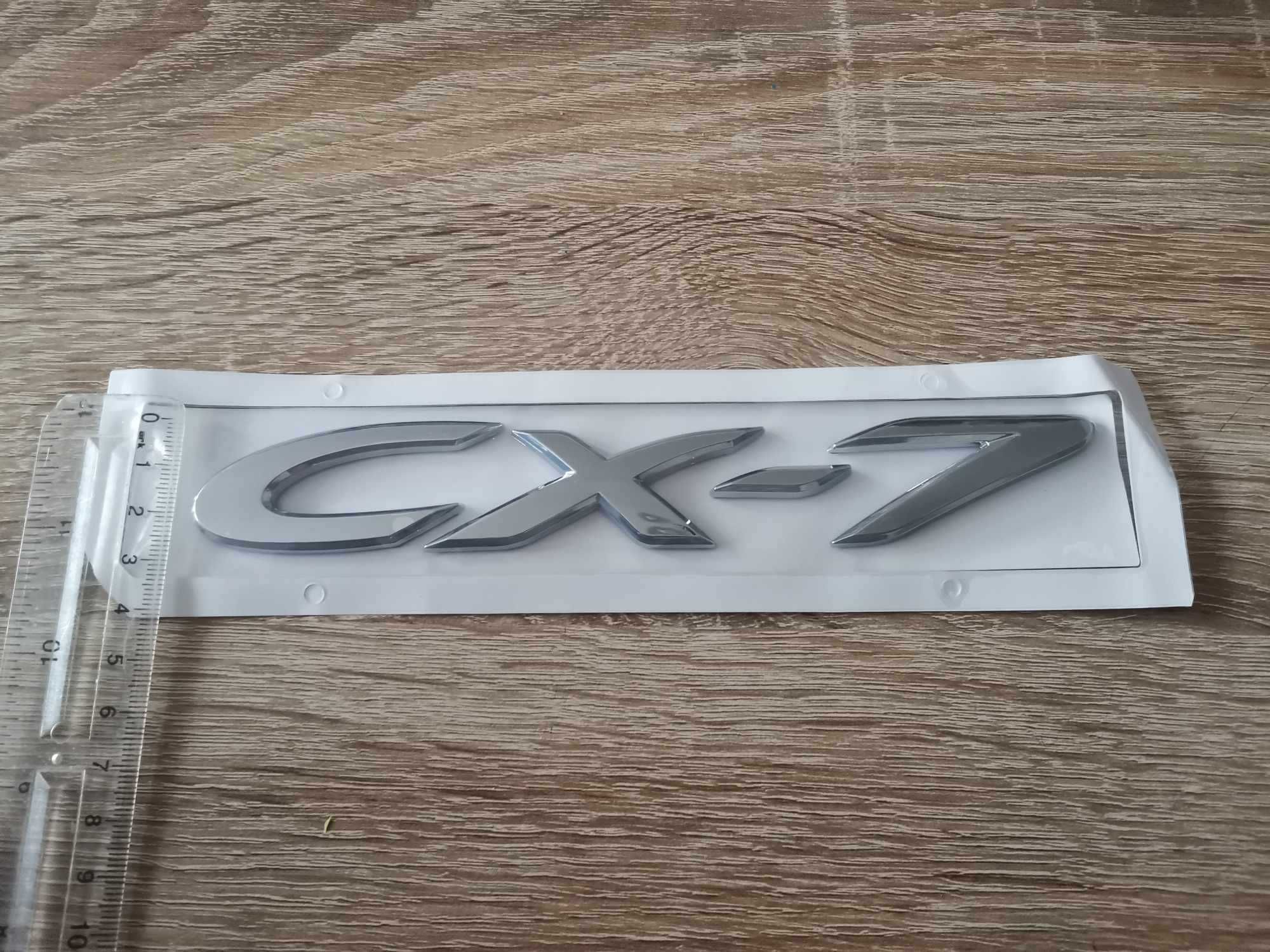 Сребрист надпис Mazda CX-7