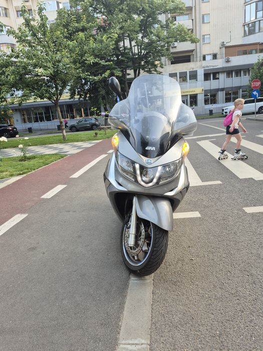 Vând piaggio x10 2016