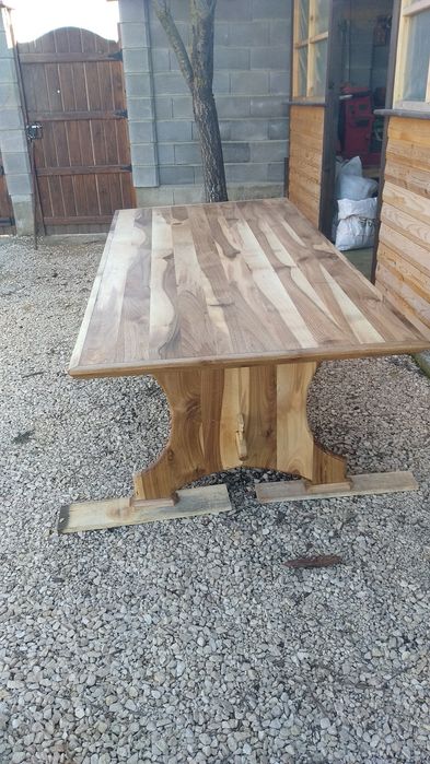 Мебели за дома и градината.