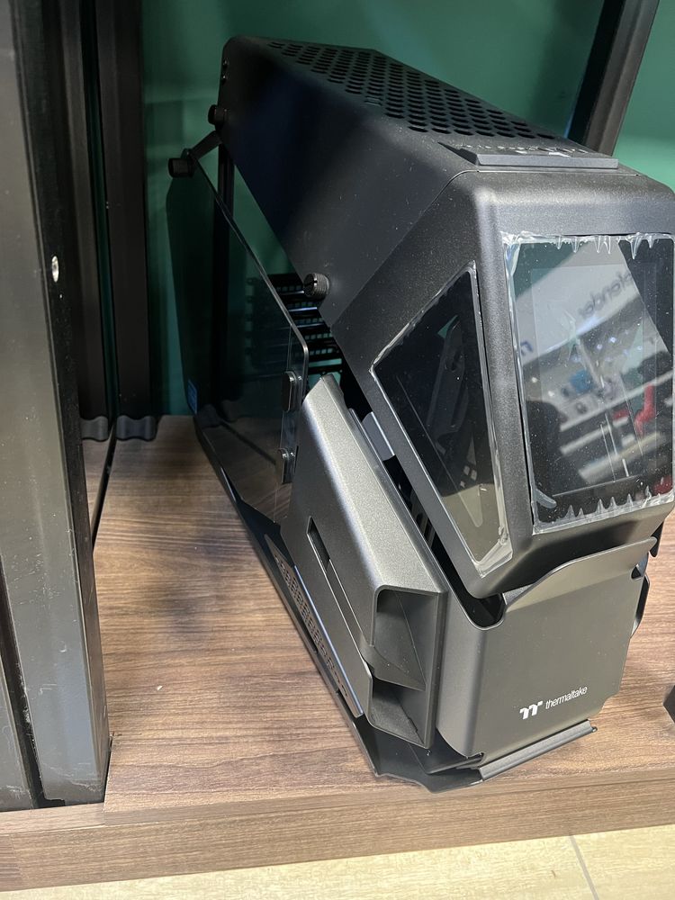 Original case thermaltek  yangi hamyonbop narxda
