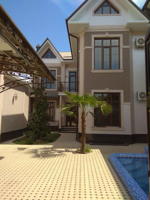 Сдается Срочно Яккасарайский р-н шикарный болшой дом