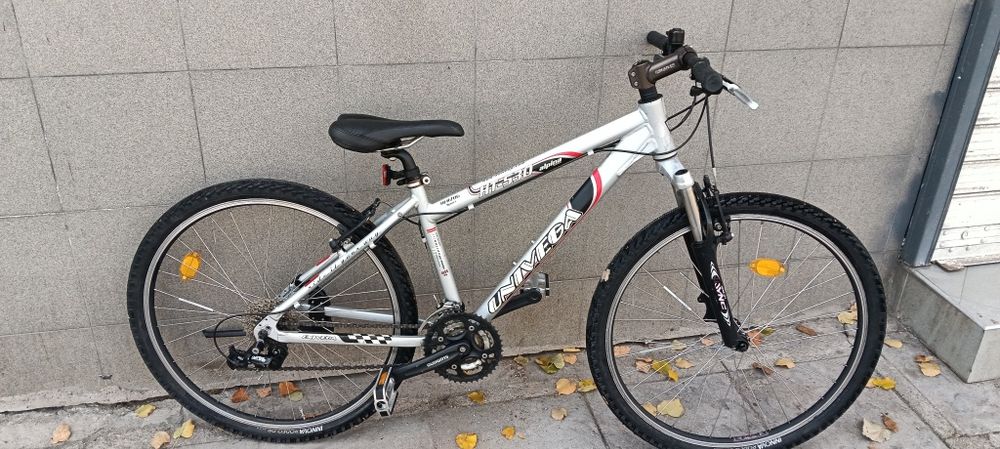 Продавам немски алуминиев велосипед 26 цола,40 см