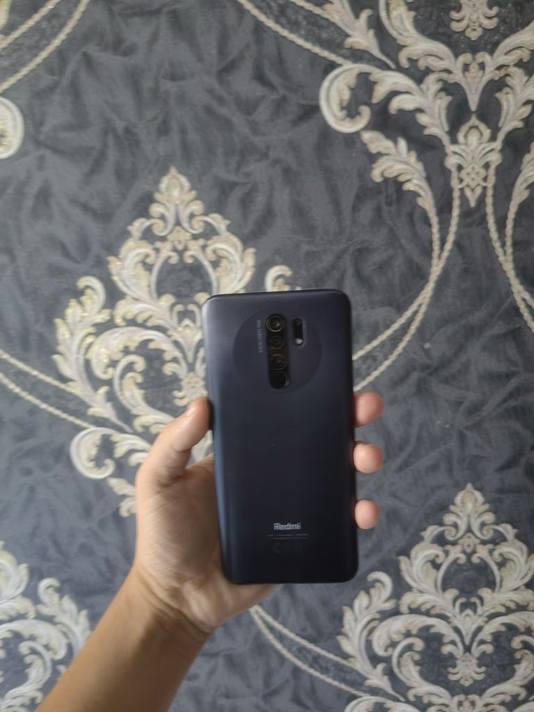 Redmi 9 32  64gb sotiladi radnoy
