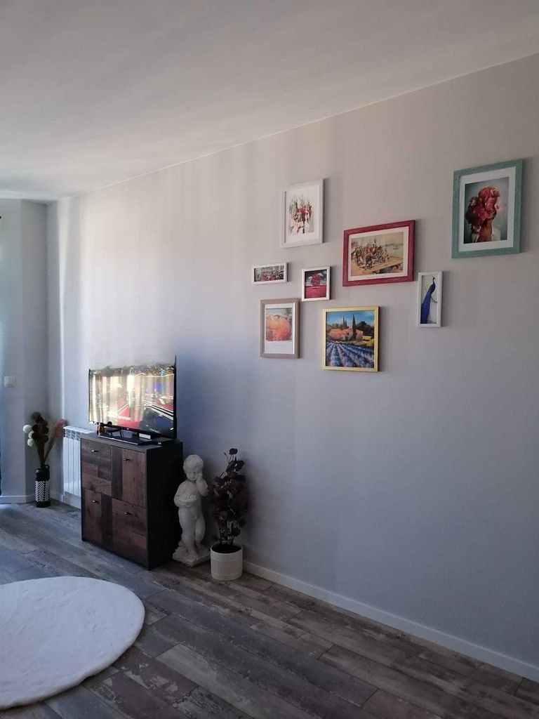Дава се под наем Двустаен апартамент в София, Бояна - 70 кв.м за 700 € - Снимка #2