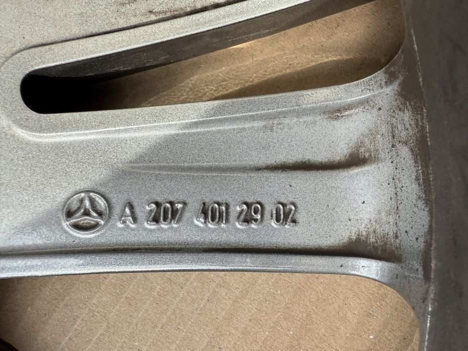 Janta Mercedes Benz E Klasse W212 8jx18et45 A2074012902 doua buc disp