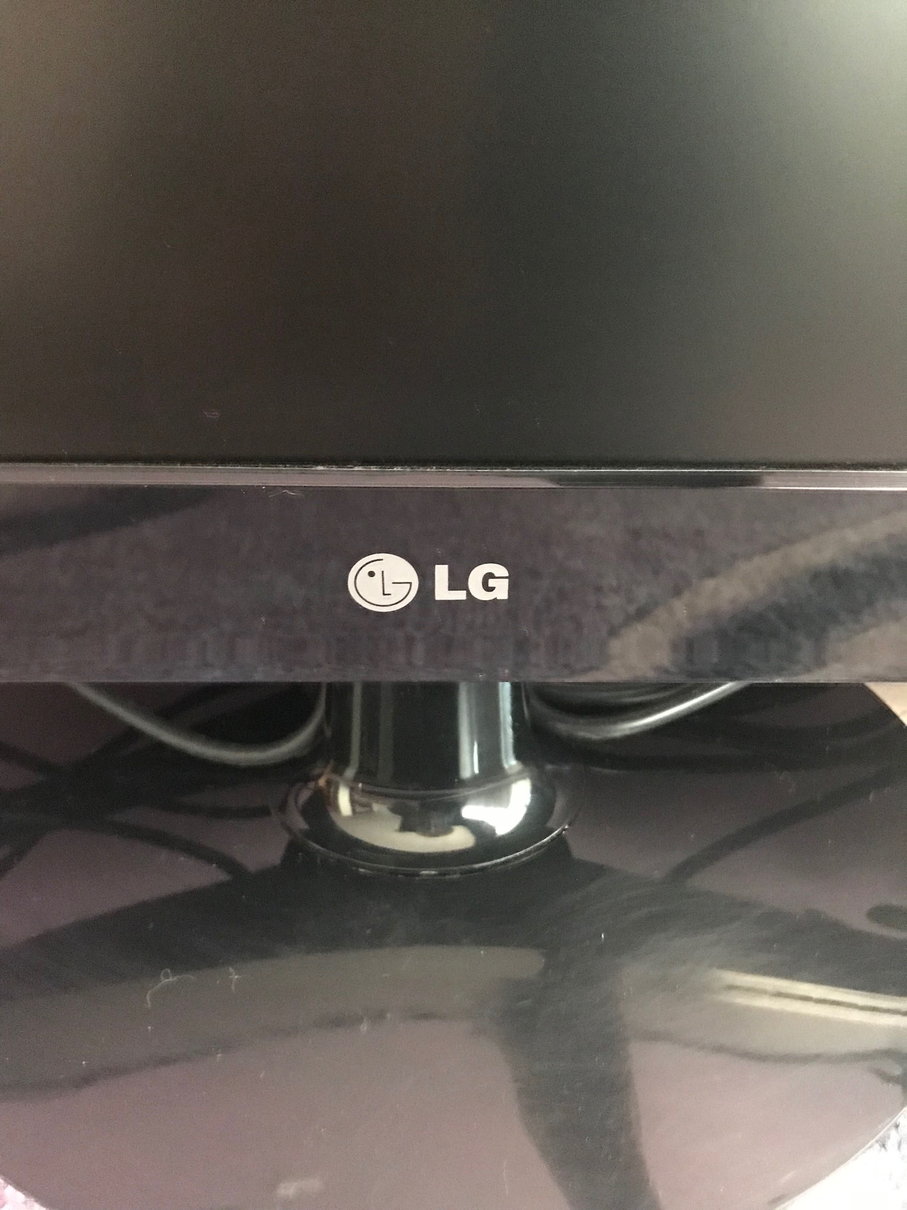 Монитор LG Flatron, 22“