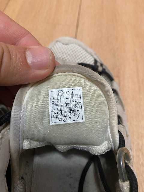 Adidasi Asics marime 41.5