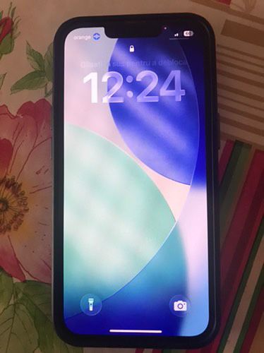 Iphone 13 pro  intact