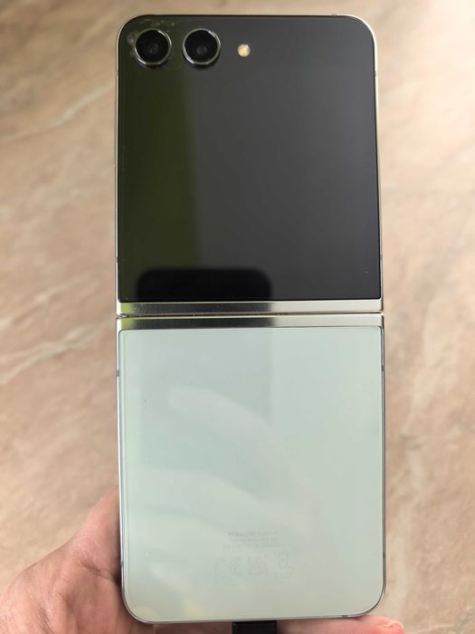 Samsung Z flip 5