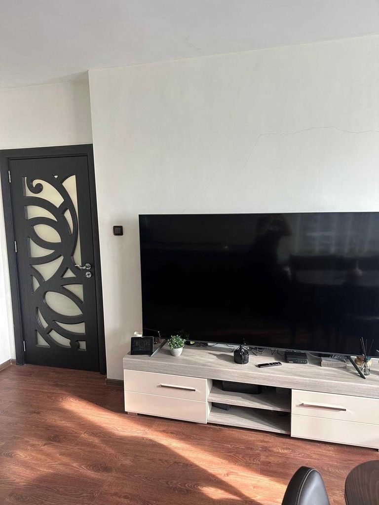 Продава се Етаж от къща в Аксаково - 75 кв.м за 1454 €/кв.м - Снимка #1