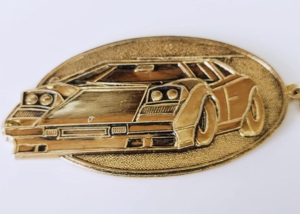 Brelocul Alpine 7909L in editie limitata, copii