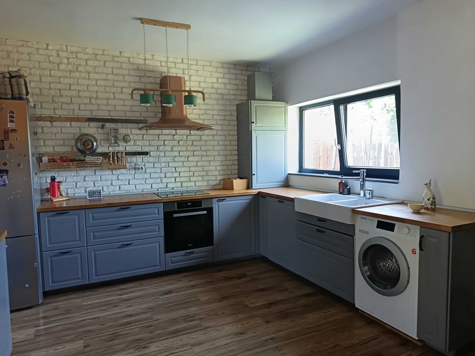 Închiriez casa in Florești  120m/950€
