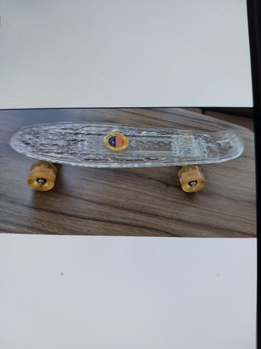 Skateboard cu lumini