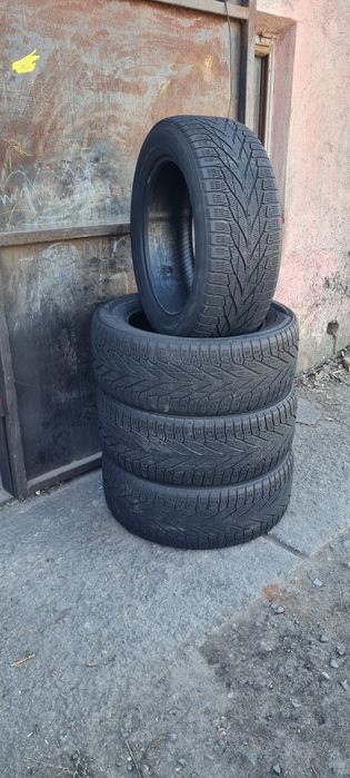 4 Anvelope Nokian 255 55 R19 M +S la 700 lei toate