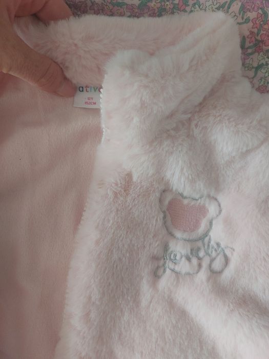 Продава се елек за момиче 152 см