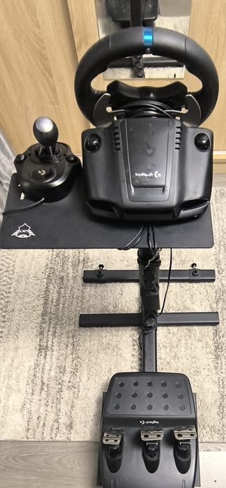 Vand volan logitech g29+schimbator+suport, în garantie