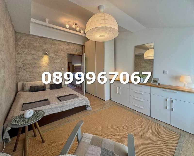 Тристаен мансарден апартамент до парк Оборище