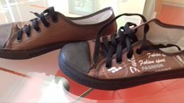 Продавам нови кецове