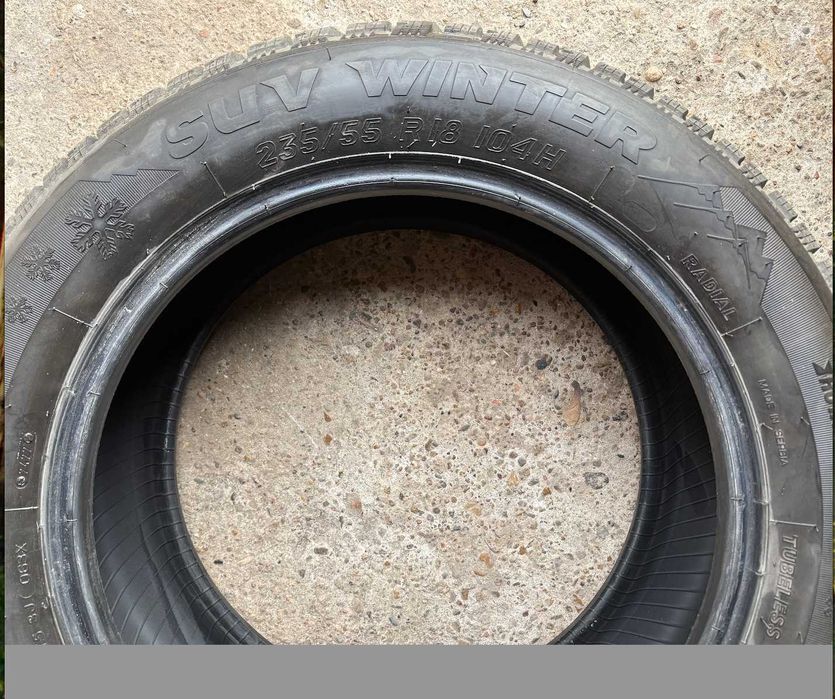 Продавам 4 броя зимни гуми 235/55/18 104H за SUV.