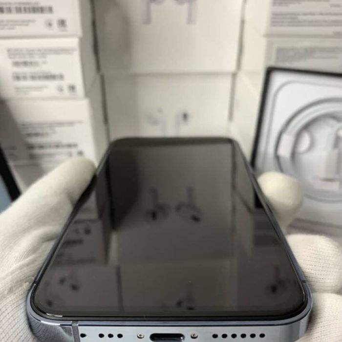 iPhone Xr в корпусе 13 Pro