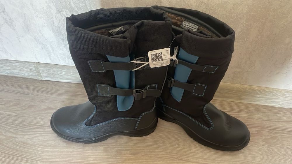 Срочна сатлады новыйй Зимний сапоги !