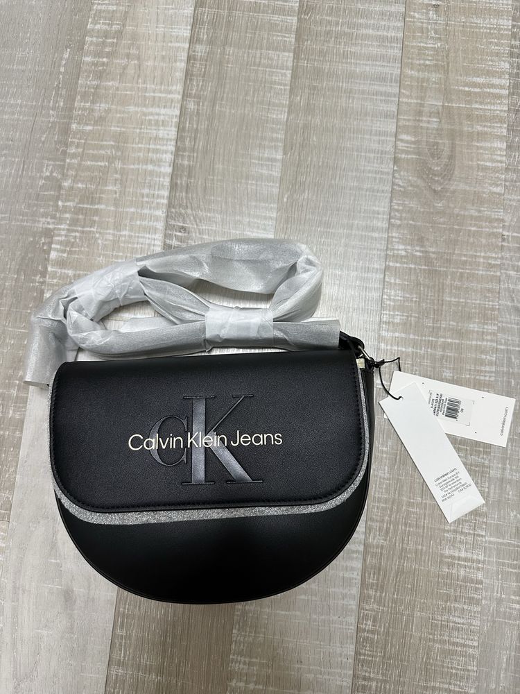 Calvin Klein Jeans дамска чанта