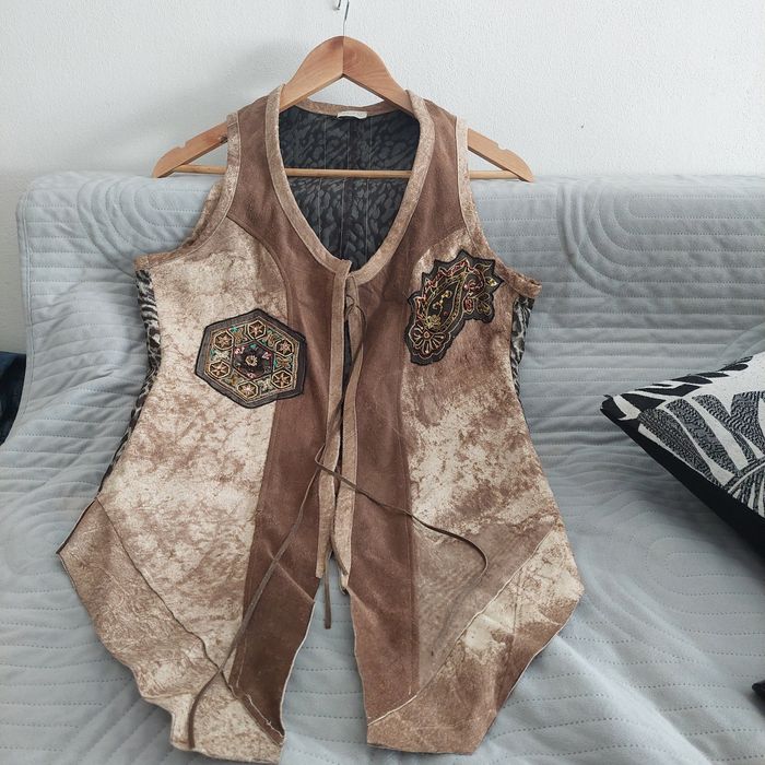 Vesta piele intoarsa