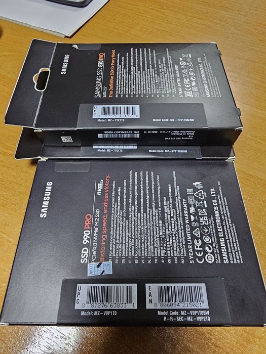 SSD SAMSUNG 1TB 2 шт новые!!!