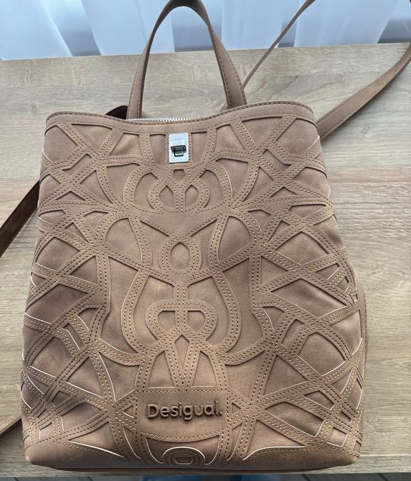 дамска раничка Desigual-цвят камел