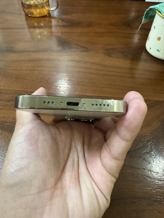 iPhone 14pro 256gb gold