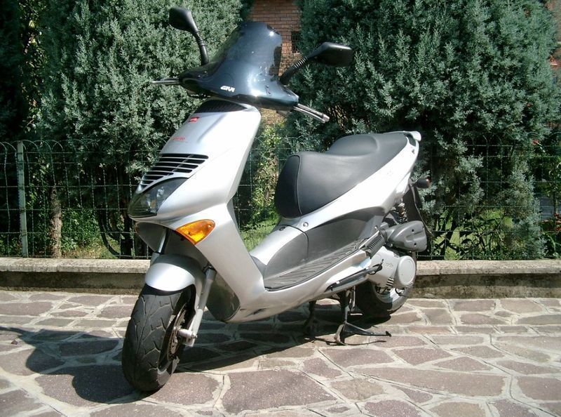 Aprilia Leonardo Априлия Леонардо Скутер мотопед НА ЧАСТИ