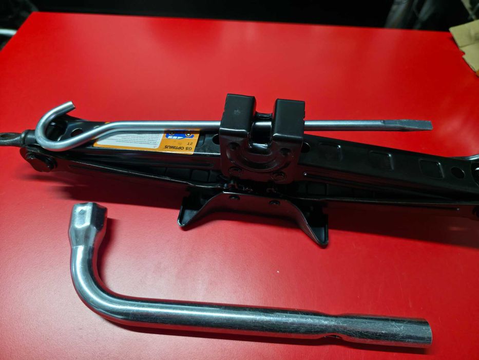 Cric Auto Universal Dacia Renault VW Skoda Seat Audi Mazda Kia Hyundai