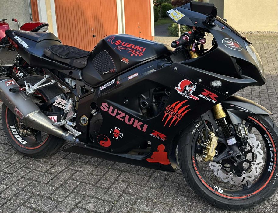 Vând motocicleta Suzuki gsx-r 1000