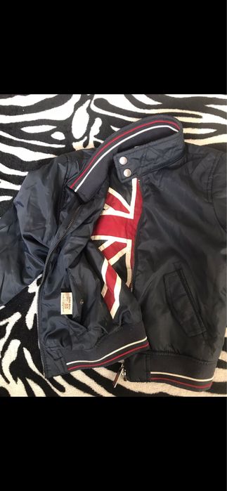 Geci +vesta baieti 4-5 ani 50 lei setul