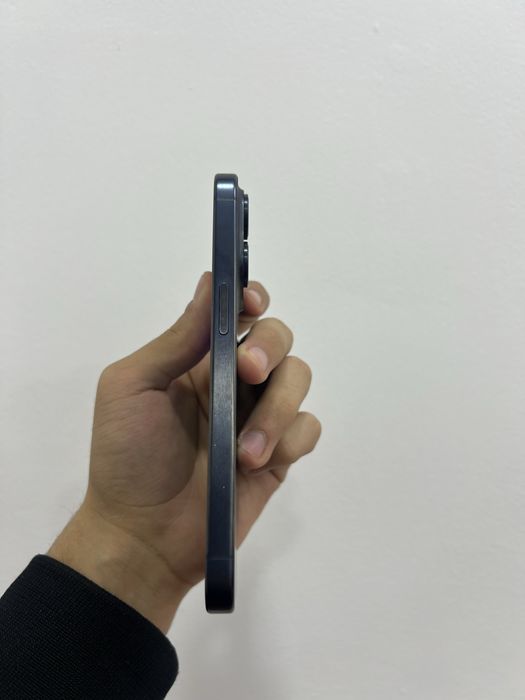 iPhone 15 pro 128 GB