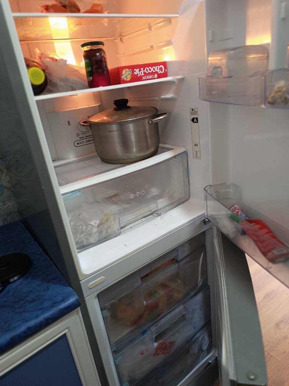 Срочно продам холодильники- 2 шт