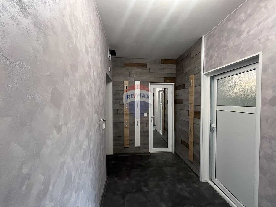 Продава се Тристаен апартамент в Варна, Младост 1 - 106 кв.м за 2076 €/кв.м - Снимка #8